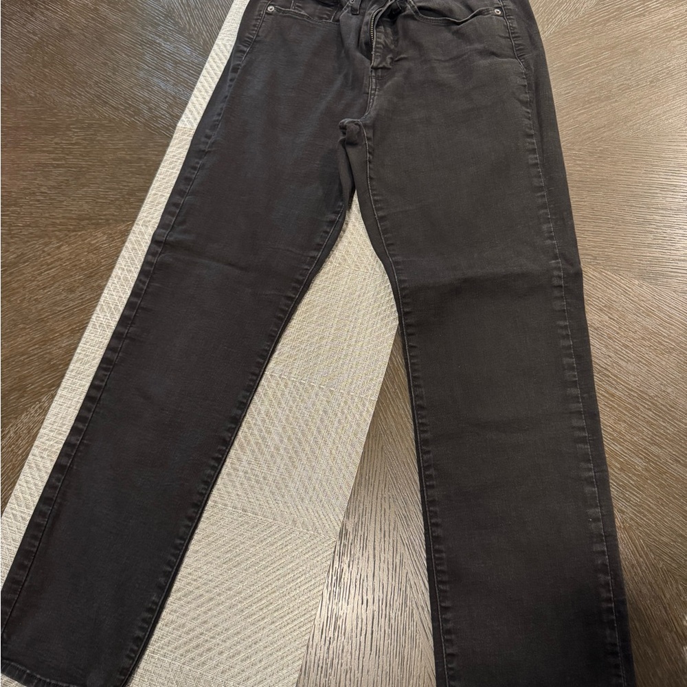 Levi’s Classic Black Straight Leg Women's Jeans
